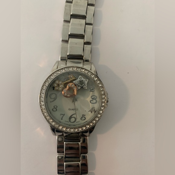 Avon Silver tone Quartz Paula Abdul Forever Sparkling Charms Ladies Watch - Picture 3 of 4